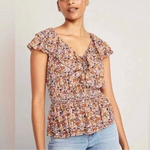 Old Navy Women’s Floral Waist Defined Ruffle Top Size large Peplum Black G18